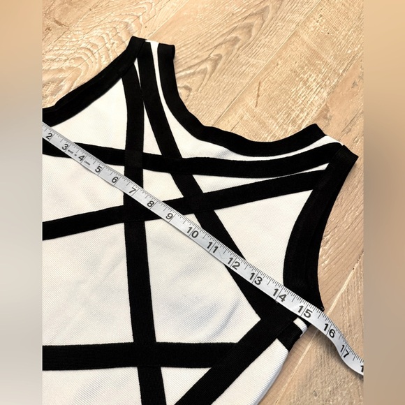 Bebe Elegant Black and White Bandage Dress NWT Size M - Picture 3 of 8